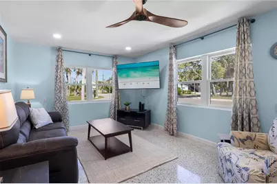 204 29th Street, Holmes Beach, FL 34217 - Photo 10