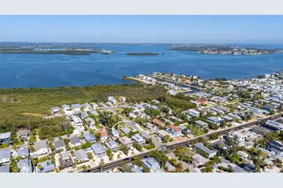 204 29th Street, Holmes Beach, FL 34217 - Photo 36