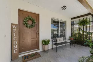 3360 Ramblewood Dr S, Sarasota, FL 34237 - Photo 4