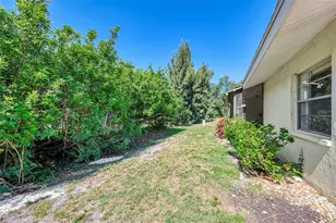 3360 Ramblewood Dr S, Sarasota, FL 34237 - Photo 32