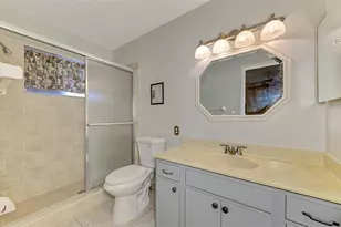 3360 Ramblewood Dr S, Sarasota, FL 34237 - Photo 22