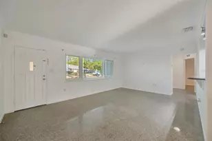5015 Eastchester Dr, Sarasota, FL 34234 - Photo 6