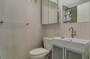 5015 Eastchester Dr, Sarasota, FL 34234 - Photo 16
