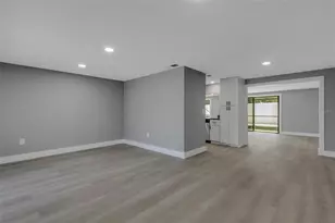 4645 Hunter Ridge Dr, Sarasota, FL 34233 - Photo 18