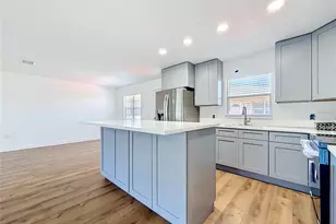 2188 Corinne Ct S, Saint Petersburg, FL 33712 - Photo 14