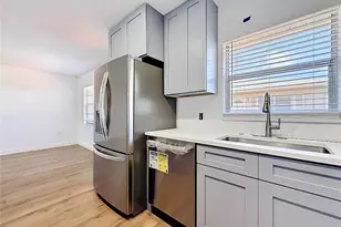 2188 Corinne Ct S, Saint Petersburg, FL 33712 - Photo 12