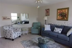 1811 Bedford Ln, Sun City Center, FL 33573 - Photo 4
