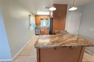1912 3rd Ave E, Bradenton, FL 34208 - Photo 2