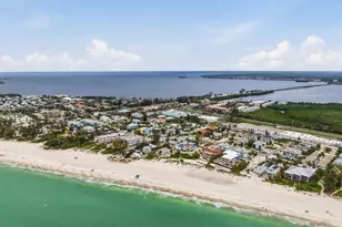 3705 E Bay Dr, Holmes Beach, FL 34217 - Photo 4