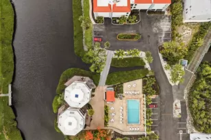 3705 E Bay Dr, Holmes Beach, FL 34217 - Photo 4