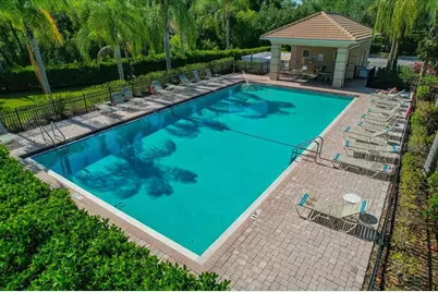 819 Fairwaycove Lane #204, Bradenton, FL 34212 - Photo 34
