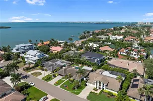 6129 Leeland St S, Saint Petersburg, FL 33715 - Photo 2