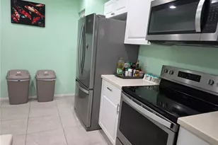 3607 Avenida Madera, Bradenton, FL 34210 - Photo 10