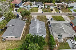 1735 Mississippi Ave NE, Saint Petersburg, FL 33703 - Photo 18