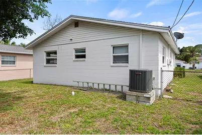 1735 Mississippi Avenue NE, Saint Petersburg, FL 33703 - Photo 12