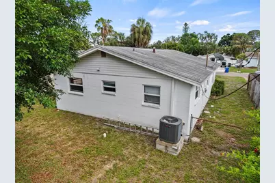 1735 Mississippi Avenue NE, Saint Petersburg, FL 33703 - Photo 10