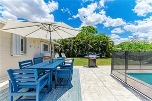 2572 Jefferson Cir, Sarasota, FL 34239 - Photo 56