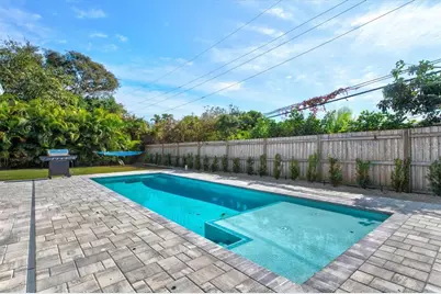 2572 Jefferson Circle, Sarasota, FL 34239 - Photo 48