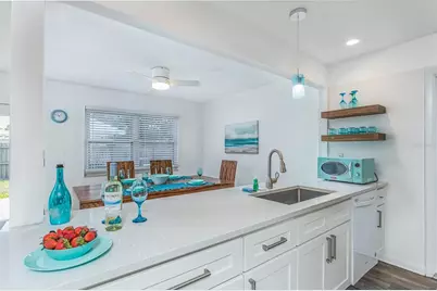2572 Jefferson Circle, Sarasota, FL 34239 - Photo 16