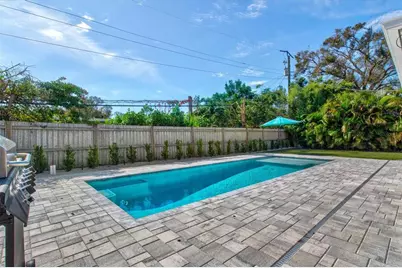 2572 Jefferson Circle, Sarasota, FL 34239 - Photo 46