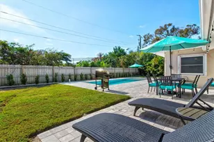 2572 Jefferson Cir, Sarasota, FL 34239 - Photo 52