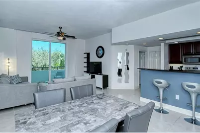 800 N Tamiami Trail #203, Sarasota, FL 34236 - Photo 4