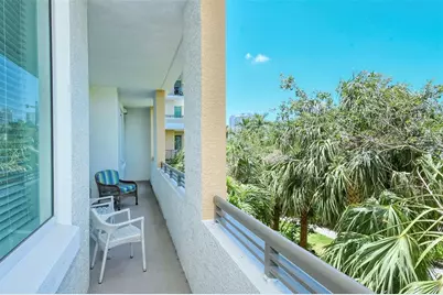 800 N Tamiami Trail #203, Sarasota, FL 34236 - Photo 10