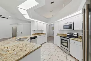 5628 Woodwind Hills Dr, Lakeland, FL 33812 - Photo 14