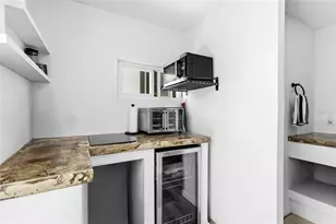 831 Winter Garden Dr, Sarasota, FL 34243 - Photo 54