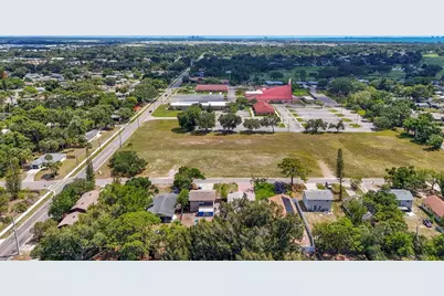 831 Winter Garden Drive, Sarasota, FL 34243 - Photo 62