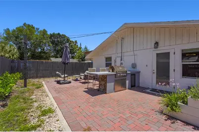 831 Winter Garden Drive, Sarasota, FL 34243 - Photo 14