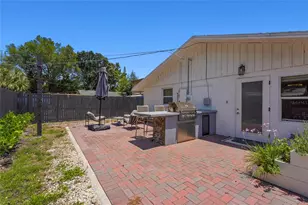 831 Winter Garden Dr, Sarasota, FL 34243 - Photo 14