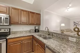 5001 Baraldi Cir, Sarasota, FL 34235 - Photo 14