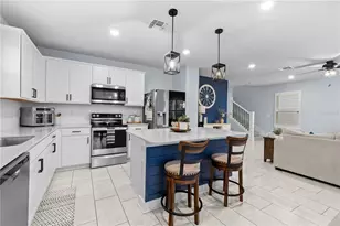 9109 Royal River Cir, Parrish, FL 34219 - Photo 16