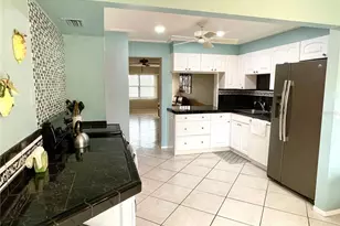 305 30th Ave W, Bradenton, FL 34205 - Photo 2