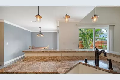 361 Bearded Oaks Circle, Sarasota, FL 34232 - Photo 16