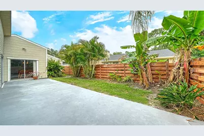 361 Bearded Oaks Circle, Sarasota, FL 34232 - Photo 20