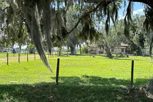 4090 Carlton Rd, Sarasota, FL 34240 - Photo 6
