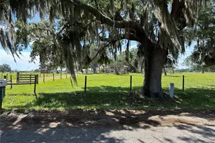 4090 Carlton Rd, Sarasota, FL 34240 - Photo 2