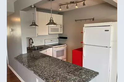 208 NE Monroe Circle N #307, Saint Petersburg, FL 33702 - Photo 6