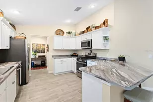 5719 Barraw Terr, The Villages, FL 32163 - Photo 10