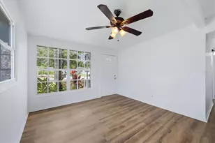 3719 Papai Dr, Sarasota, FL 34232 - Photo 8