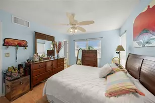 7193 W Country Club Dr N, Sarasota, FL 34243 - Photo 26