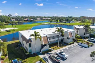 7193 W Country Club Dr N, Sarasota, FL 34243 - Photo 1