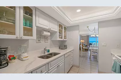 4325 Gulf Of Mexico Drive #103, Longboat Key, FL 34228 - Photo 8