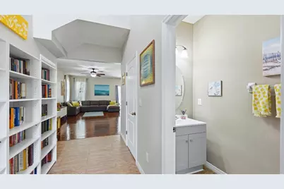 5666 Aaron Court, Sarasota, FL 34232 - Photo 6