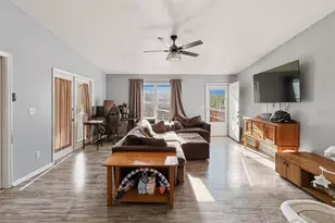 38932 Central Ave, Zephyrhills, FL 33540 - Photo 22