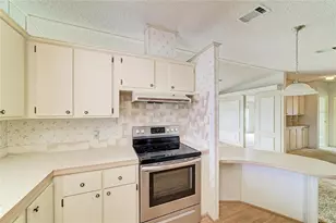 6710 36th Ave E, Palmetto, FL 34221 - Photo 12
