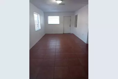 807 60th Avenue W, Bradenton, FL 34207 - Photo 8