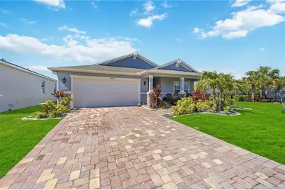 3576 74th Avenue Circle E, Sarasota, FL 34243 - Photo 2